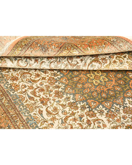 Qum 4' 3" X 6' 5" Hand Knotted Silk Rug 4' 3" X 6' 5" (130 X 196) / Ivory / Silk