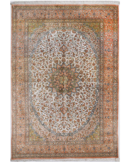 Qum 4' 3" X 6' 5" Hand Knotted Silk Rug 4' 3" X 6' 5" (130 X 196) / Ivory / Silk