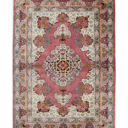 Qum 3' 4" X 4' 10" Hand Knotted Silk Rug 3' 4" X 4' 10" (101 X 147) / Peach / Silk