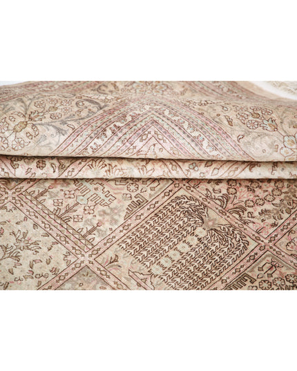 Qum 6' 3" X 7' 1" Hand Knotted Silk Rug 6' 3" X 7' 1" (191 X 216) / Brown / Silk