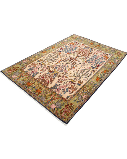 Qum 4' 6" X 6' 8" Hand Knotted Wool Rug 4' 6" X 6' 8" (137 X 203) / Ivory / Wool