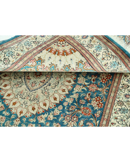Qum 2' 7" X 3' 10" Hand Knotted Wool Rug 2' 7" X 3' 10" (79 X 117) / Blue / Wool