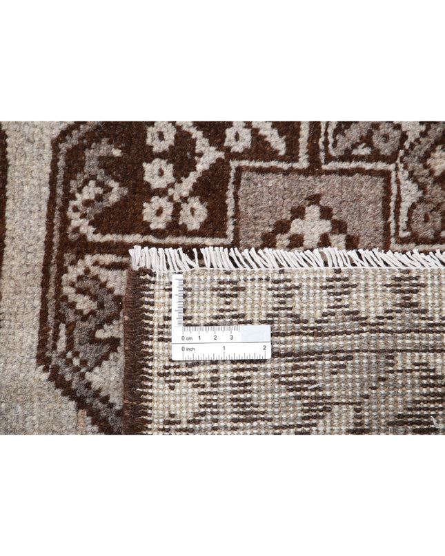 Revival 6' 6" X 8' 1" Hand Knotted Wool Rug 6' 6" X 8' 1" (198 X 246) / Ivory / Wool
