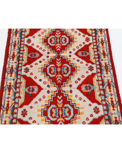 Revival 2' 8" X 3' 11" Hand Knotted Wool Rug 2' 8" X 3' 11" (81 X 119) / Ivory / Wool