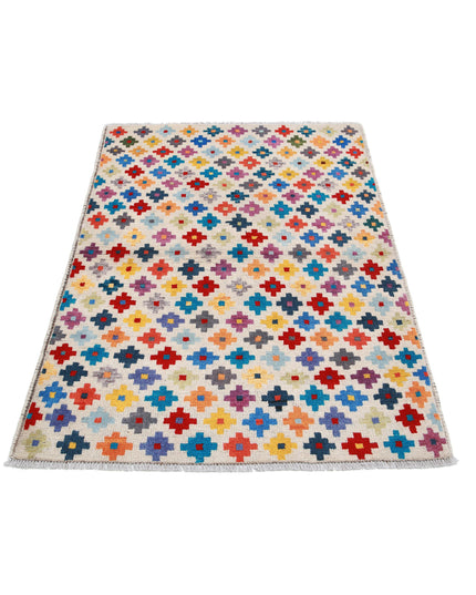 Revival 3' 4" X 4' 9" Hand Knotted Wool Rug 3' 4" X 4' 9" (101 X 145) / Ivory / Wool