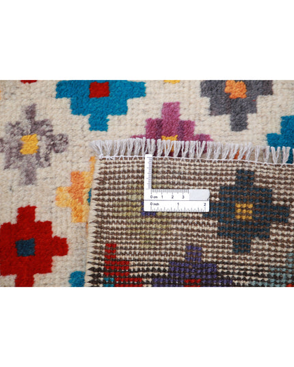 Revival 3' 4" X 4' 9" Hand Knotted Wool Rug 3' 4" X 4' 9" (101 X 145) / Ivory / Wool