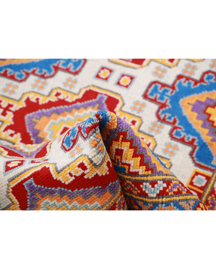 Revival 3' 5" X 4' 10" Hand Knotted Wool Rug 3' 5" X 4' 10" (104 X 147) / Ivory / Wool