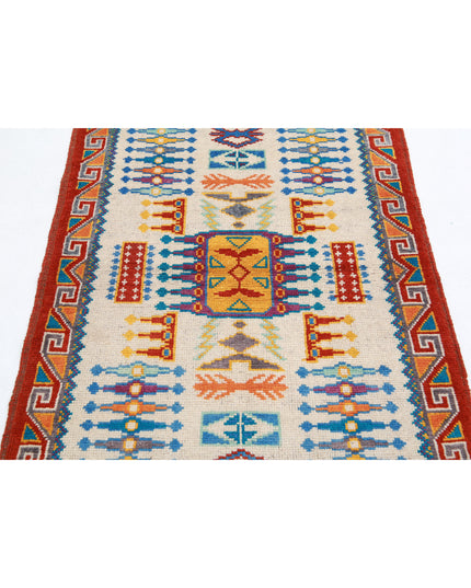 Revival 3' 2" X 4' 10" Hand Knotted Wool Rug 3' 2" X 4' 10" (97 X 147) / Ivory / Wool