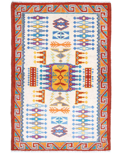 Revival 3' 2" X 4' 10" Hand Knotted Wool Rug 3' 2" X 4' 10" (97 X 147) / Ivory / Wool