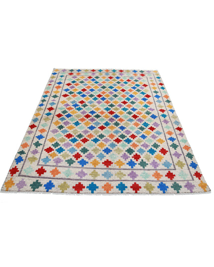 Revival 5' 1" X 6' 8" Hand Knotted Wool Rug 5' 1" X 6' 8" (155 X 203) / Ivory / Wool