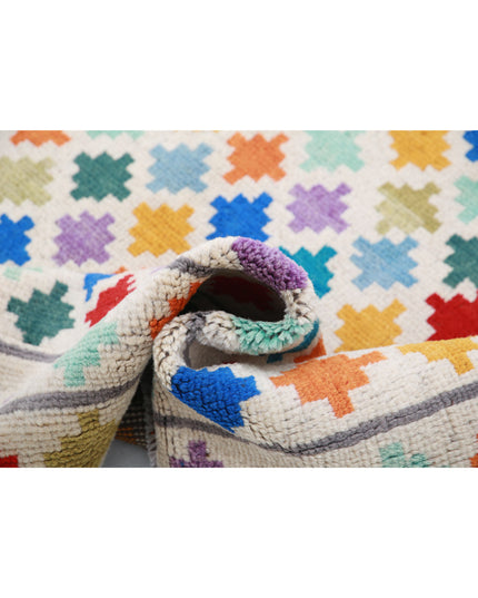 Revival 5' 1" X 6' 8" Hand Knotted Wool Rug 5' 1" X 6' 8" (155 X 203) / Ivory / Wool