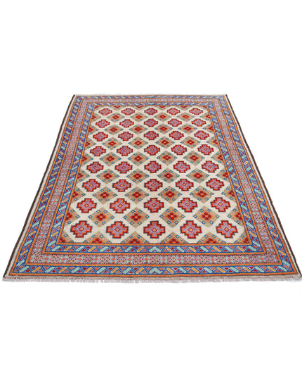 Revival 4' 10" X 6' 9" Hand Knotted Wool Rug 4' 10" X 6' 9" (147 X 206) / Ivory / Wool