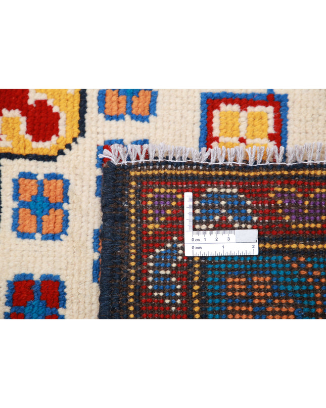 Revival 6' 1" X 7' 10" Hand Knotted Wool Rug 6' 1" X 7' 10" (185 X 239) / Ivory / Wool