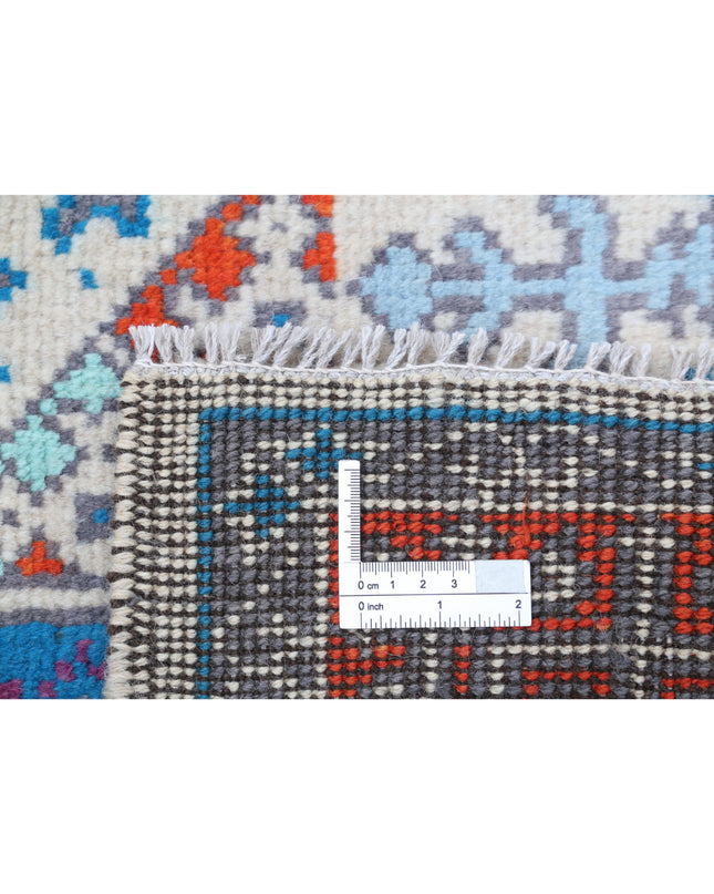 Revival 5' 0" X 6' 4" Hand Knotted Wool Rug 5' 0" X 6' 4" (152 X 193) / Ivory / Wool