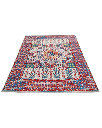 Revival 4' 10" X 6' 8" Hand Knotted Wool Rug 4' 10" X 6' 8" (147 X 203) / Ivory / Wool