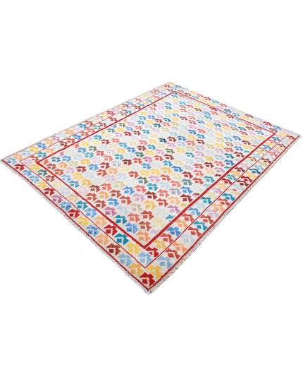 Revival 4' 11" X 6' 6" Hand Knotted Wool Rug 4' 11" X 6' 6" (150 X 198) / Ivory / Wool