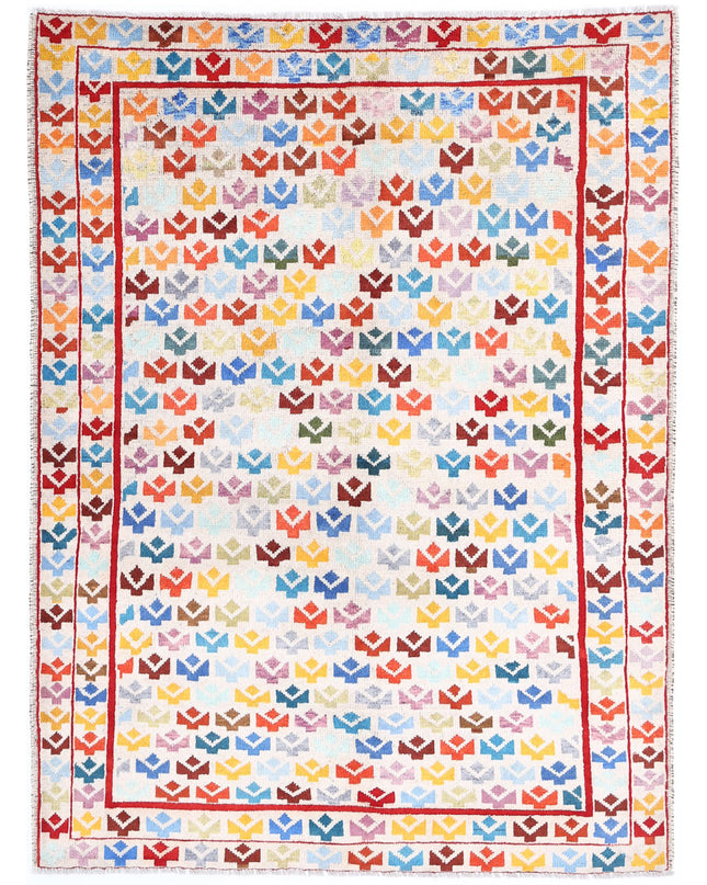 Revival 4' 11" X 6' 6" Hand Knotted Wool Rug 4' 11" X 6' 6" (150 X 198) / Ivory / Wool