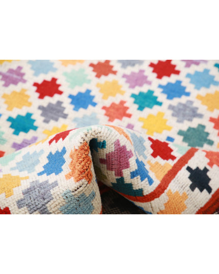 Revival 3' 4" X 5' 0" Hand Knotted Wool Rug 3' 4" X 5' 0" (101 X 152) / Ivory / Wool