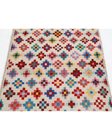 Revival 3' 3" X 4' 9" Hand Knotted Wool Rug 3' 3" X 4' 9" (99 X 145) / Ivory / Wool