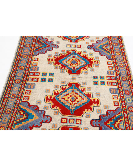 Revival 4' 0" X 5' 9" Hand Knotted Wool Rug 4' 0" X 5' 9" (122 X 175) / Ivory / Wool