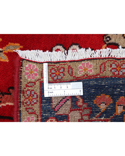 Sarouk 4' 2" X 6' 3" Hand Knotted Wool Rug 4' 2" X 6' 3" (127 X 191) / Red / Wool