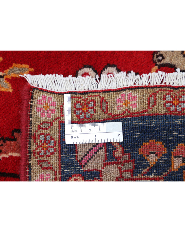 Sarouk 4' 2" X 6' 3" Hand Knotted Wool Rug 4' 2" X 6' 3" (127 X 191) / Red / Wool