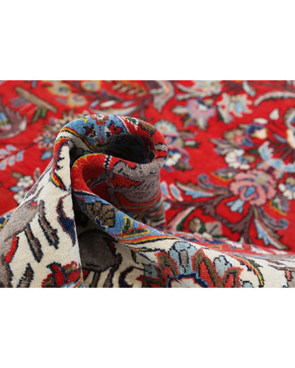 Sarouk 6' 3" X 9' 3" Hand Knotted Wool Rug 6' 3" X 9' 3" (191 X 282) / Red / Wool