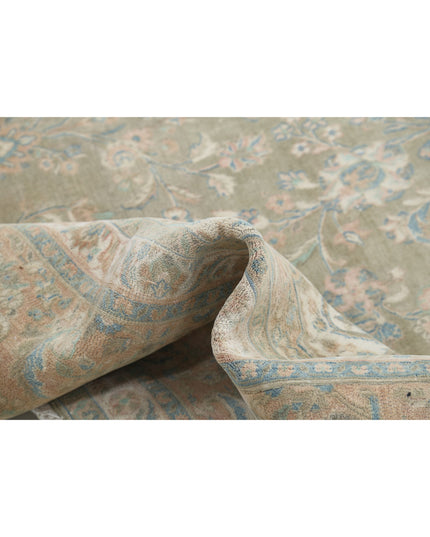 Sarouk 10' 6" X 12' 10" Hand Knotted Wool Rug 10' 6" X 12' 10" (320 X 391) / Green / Wool