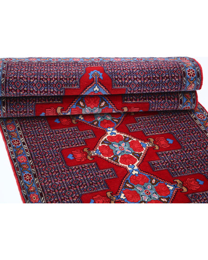 Senneh 3' 1" X 12' 1" Hand Knotted Wool Rug 3' 1" X 12' 1" (94 X 368) / Red / Wool