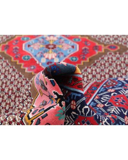 Senneh 5' 2" X 9' 10" Hand Knotted Wool Rug 5' 2" X 9' 10" (158 X 300) / Taupe / Wool