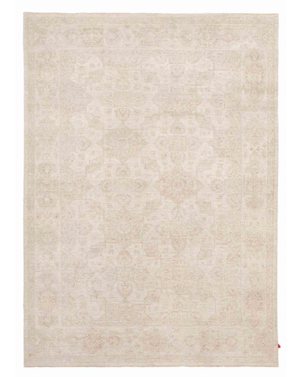 Serenity 6' 1" X 8' 8" Hand Knotted Wool Rug 6' 1" X 8' 8" (185 X 264) / Ivory / Wool