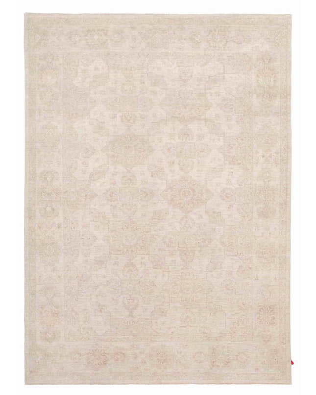 Serenity 6' 1" X 8' 8" Hand Knotted Wool Rug 6' 1" X 8' 8" (185 X 264) / Ivory / Wool