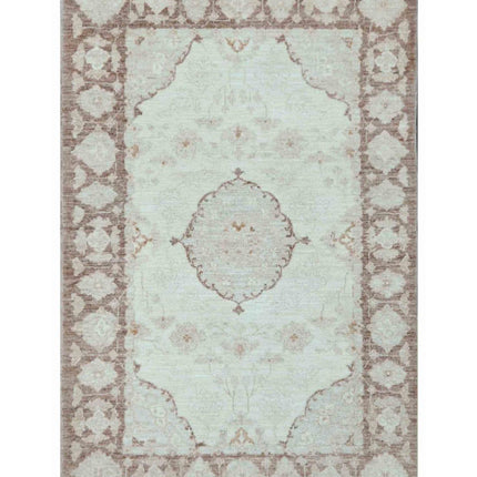 Serenity 3' 10" X 5' 10" Hand Knotted Wool Rug 3' 10" X 5' 10" (117 X 178) / Ivory / Wool