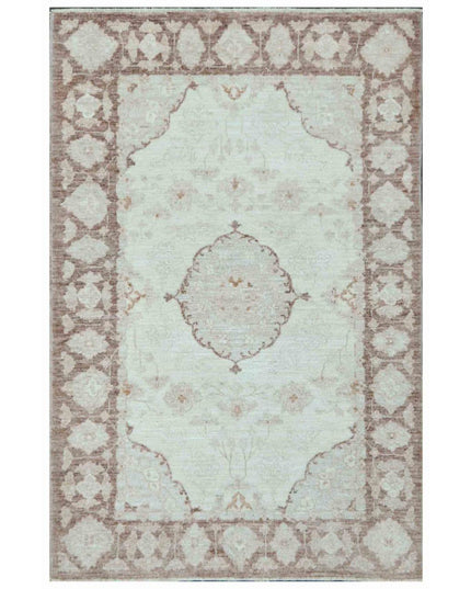 Serenity 3' 10" X 5' 10" Hand Knotted Wool Rug 3' 10" X 5' 10" (117 X 178) / Ivory / Wool