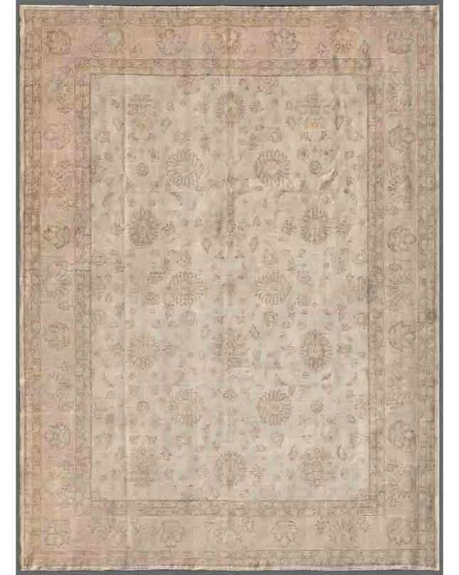 Serenity 10' 0" X 13' 3" Hand Knotted Wool Rug 10' 0" X 13' 3" (305 X 404) / Ivory / Wool
