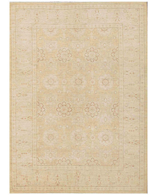 Serenity 6' 1" X 8' 7" Hand Knotted Wool Rug 6' 1" X 8' 7" (185 X 262) / Ivory / Wool