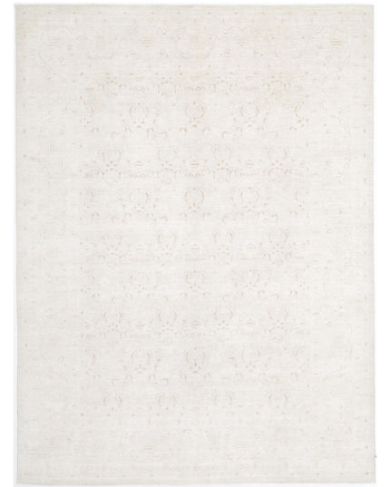 Serenity 8' 7" X 11' 8" Hand Knotted Wool Rug 8' 7" X 11' 8" (262 X 356) / Ivory / Wool