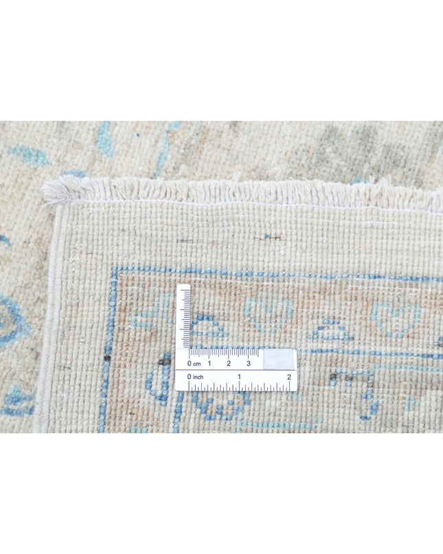 Serenity 8' 2" X 11' 9" Hand Knotted Wool Rug 8' 2" X 11' 9" (249 X 358) / Ivory / Wool