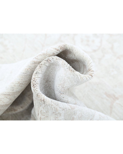 Serenity 8' 10" X 11' 8" Hand Knotted Wool Rug 8' 10" X 11' 8" (269 X 356) / Ivory / Wool