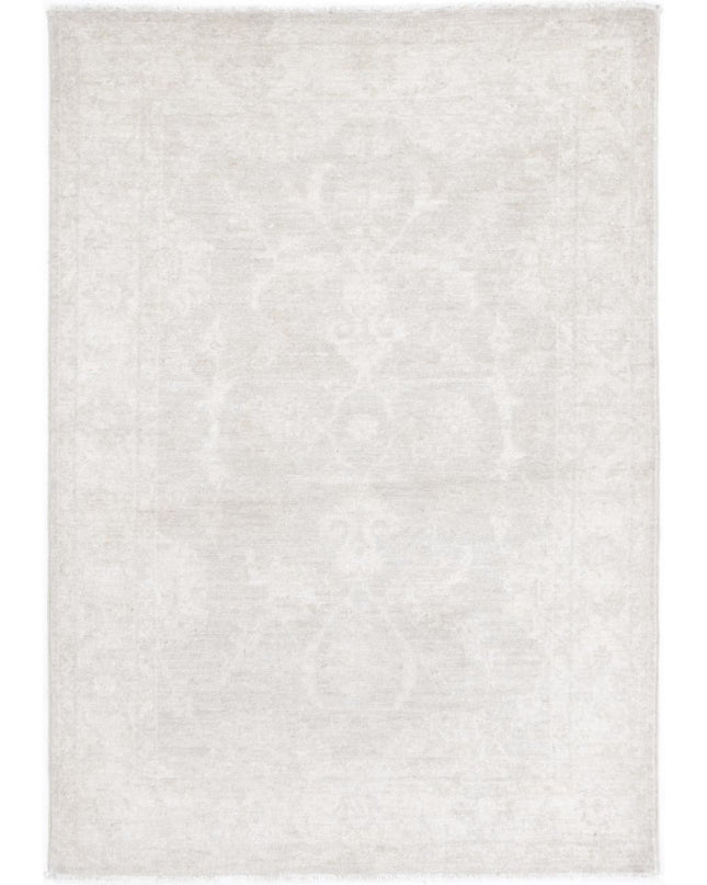 Serenity 2' 8" X 3' 10" Hand Knotted Wool Rug 2' 8" X 3' 10" (81 X 117) / Ivory / Wool