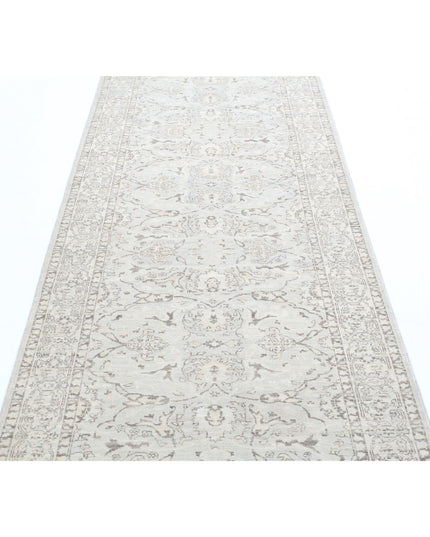 Serenity 3' 4" X 9' 10" Hand Knotted Wool Rug 3' 4" X 9' 10" (101 X 300) / Ivory / Wool