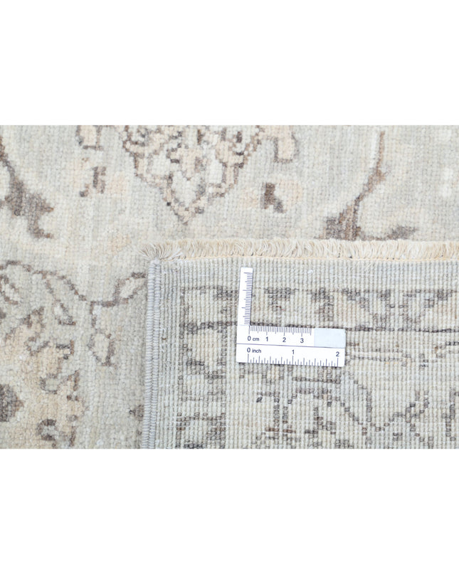 Serenity 3' 4" X 9' 10" Hand Knotted Wool Rug 3' 4" X 9' 10" (101 X 300) / Ivory / Wool