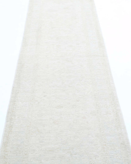 Serenity 2' 5" X 10' 0" Hand Knotted Wool Rug 2' 5" X 10' 0" (74 X 305) / Ivory / Wool
