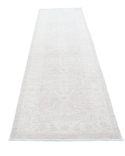 Serenity 3' 0" X 10' 7" Hand Knotted Wool Rug 3' 0" X 10' 7" (91 X 322) / Grey / Wool