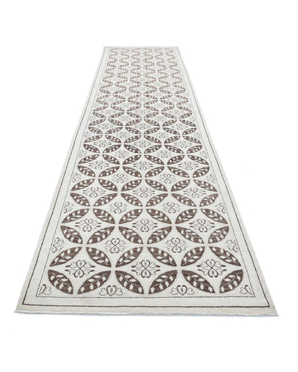 Serenity 3' 9" X 16' 2" Hand Knotted Wool Rug 3' 9" X 16' 2" (114 X 493) / Ivory / Wool