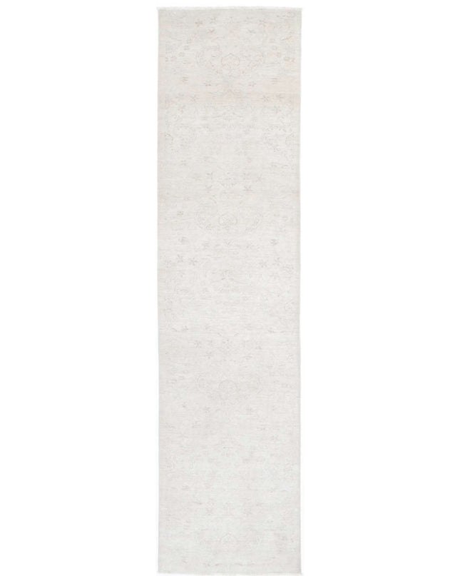 Serenity 2' 8" X 11' 11" Hand Knotted Wool Rug 2' 8" X 11' 11" (81 X 363) / Ivory / Wool