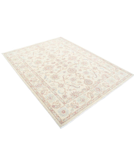 Serenity 5' 7" X 7' 4" Hand Knotted Wool Rug 5' 7" X 7' 4" (170 X 223) / Ivory / Wool