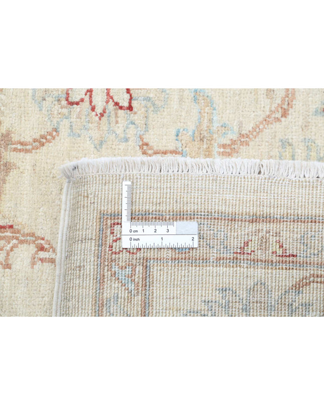 Serenity 5' 7" X 7' 4" Hand Knotted Wool Rug 5' 7" X 7' 4" (170 X 223) / Ivory / Wool