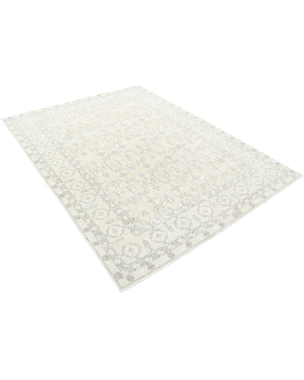 Serenity 6' 0" X 7' 9" Hand Knotted Wool Rug 6' 0" X 7' 9" (183 X 236) / Ivory / Wool