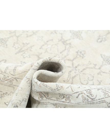 Serenity 6' 0" X 7' 9" Hand Knotted Wool Rug 6' 0" X 7' 9" (183 X 236) / Ivory / Wool